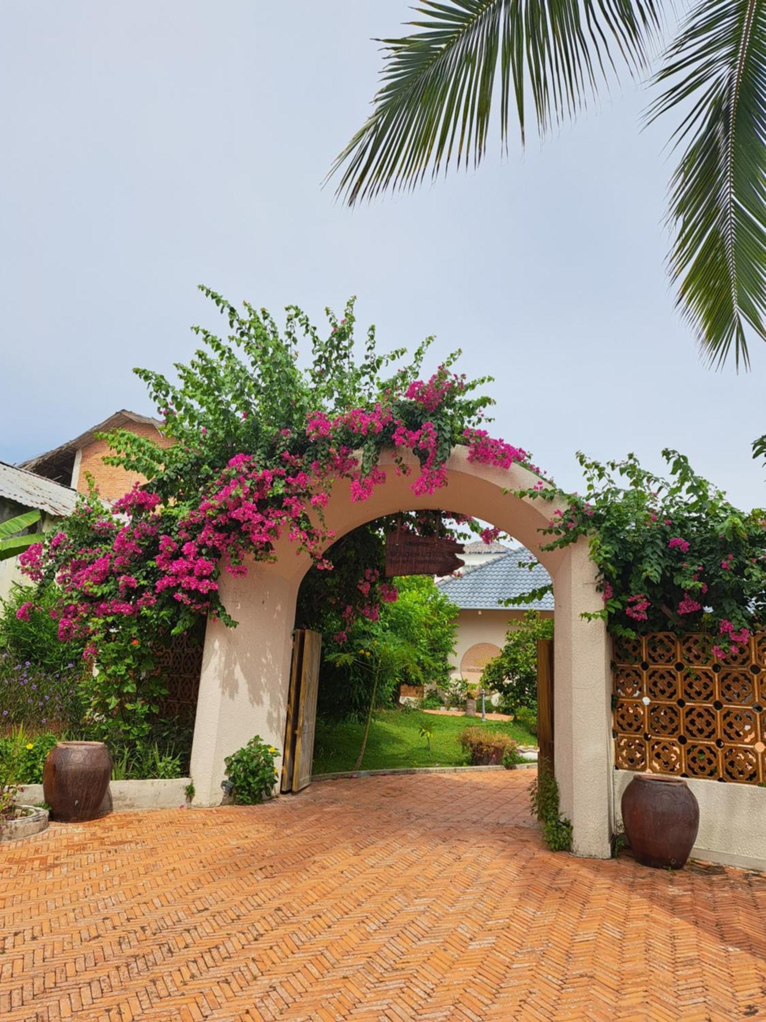 Golden Lotus Spa & Homestay Ap Thien Phuoc Bagian luar foto
