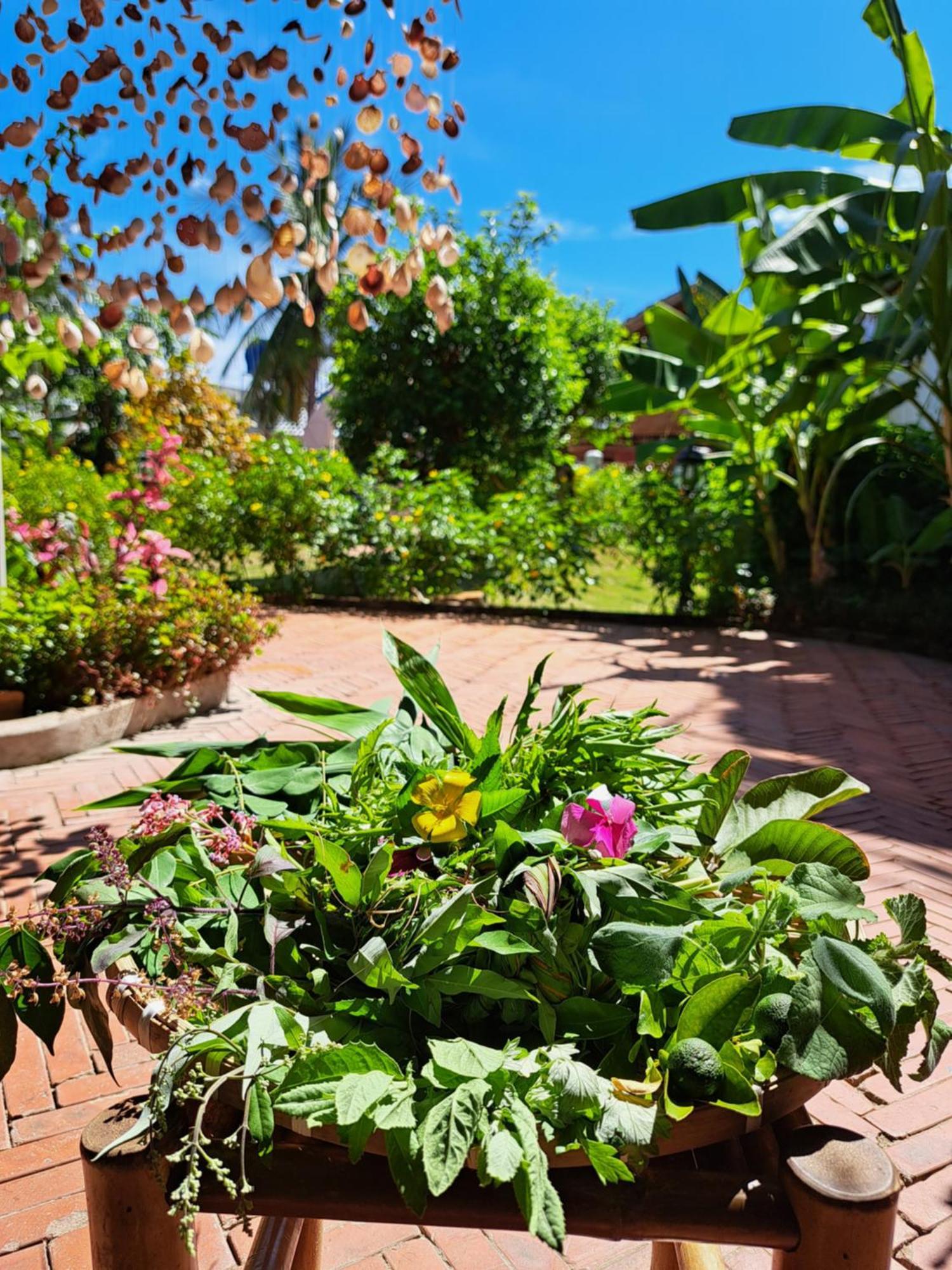 Golden Lotus Spa & Homestay Ap Thien Phuoc Bagian luar foto