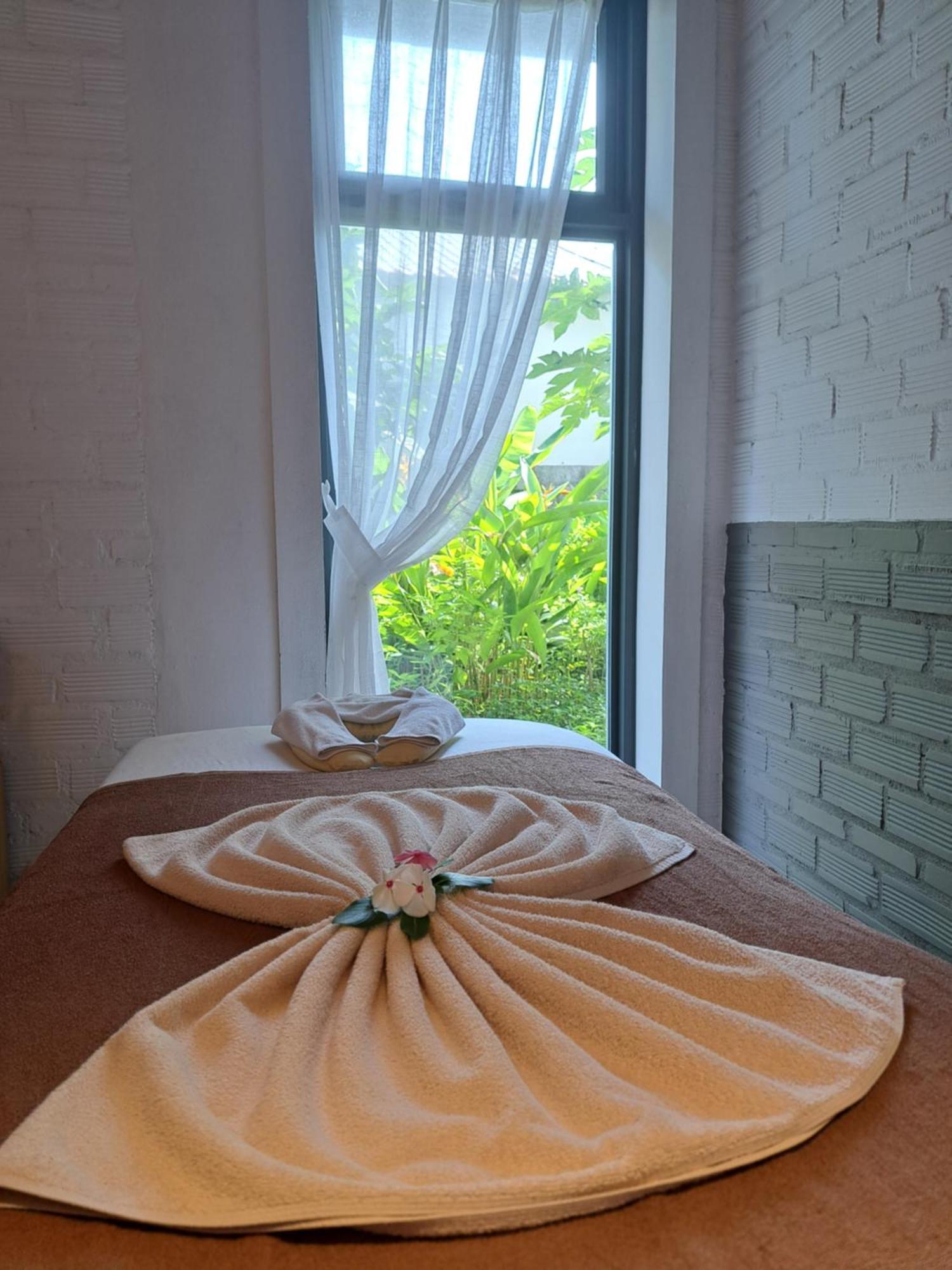 Golden Lotus Spa & Homestay Ap Thien Phuoc Bagian luar foto